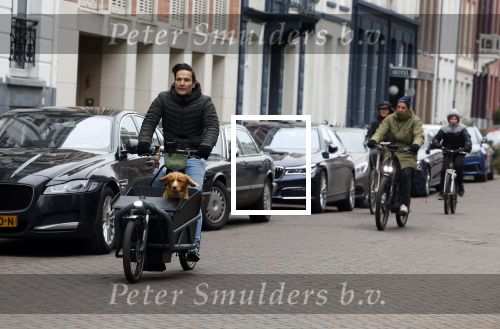 Amsterdam 15 januari 2022
Tim Oliehoek met zijn hond in bakfiets in Amsterdam zuid