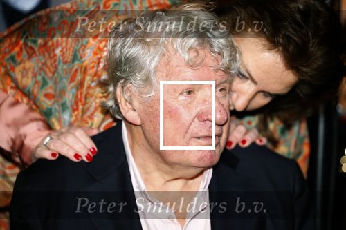 Laren 7 februari 2022
Boekpresentatie van Willibrord Frequin in het bonte paard. Rene v d Gijp reikte het eerste exemplaar uit . Fons de Poel is de schrijver.