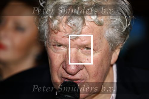 Laren 7 februari 2022
Boekpresentatie van Willibrord Frequin in het bonte paard. Rene v d Gijp reikte het eerste exemplaar uit . Fons de Poel is de schrijver.