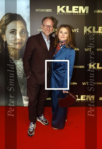 Amsterdam 30 januari 2023
Premiere Klem in Tuschinski met in de hoofdrollen Georgina Verbaan Barry Atsma Jacob Derwig Claudia Vismara Antonio Rampino Zoe Cusell Yenthe Bos en Marie  Mae v Zuilen. Ad Knippels en zijn partner