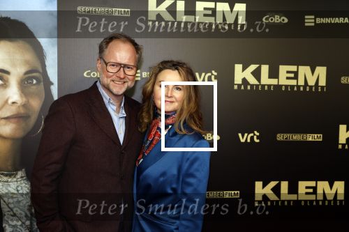 Amsterdam 30 januari 2023
Premiere Klem in Tuschinski met in de hoofdrollen Georgina Verbaan Barry Atsma Jacob Derwig Claudia Vismara Antonio Rampino Zoe Cusell Yenthe Bos en Marie  Mae v Zuilen. Ad Knippels en zijn partner