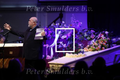 Amsterdam 4 februari 2023
Herdenkingsdienst/Begrafenis Heddy Lester.
Bert Simhoffer kwam met zijn vrouw