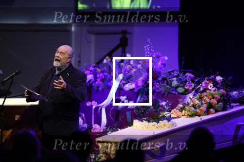 Amsterdam 4 februari 2023
Herdenkingsdienst/Begrafenis Heddy Lester.
Bert Simhoffer kwam met zijn vrouw