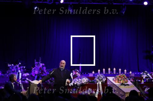 Amsterdam 4 februari 2023
Herdenkingsdienst/Begrafenis Heddy Lester.
Bert Simhoffer kwam met zijn vrouw