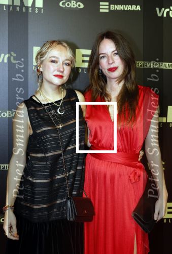 Amsterdam 30 januari 2023
Premiere Klem in Tuschinski met in de hoofdrollen Georgina Verbaan Barry Atsma Jacob Derwig Claudia Vismara Antonio Rampino Zoe Cusell Yenthe Bos en Marie  Mae v Zuilen. carolien Spoor met een vriendin