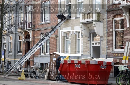 Amsterdam 10 februari 2023
Het prachtige nieuwe huis van Chantal janzen en haar man Marco Geeratz wordt helemaal gestript en daarna mooi verbouwd.