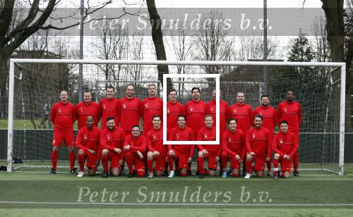 Amsterdam 28 januari 2023
Rene Froger sponsort met de toppers het voetbal elftal waar oa zijn zoons Danny en Maxim . Ook Danilo Kuipers speelt in dit elftal. Ouderkerk 4