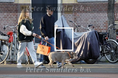 Amsterdam 13 februari 2023
Davy Klaassen met vriendin en hond in Amsterdam zuid