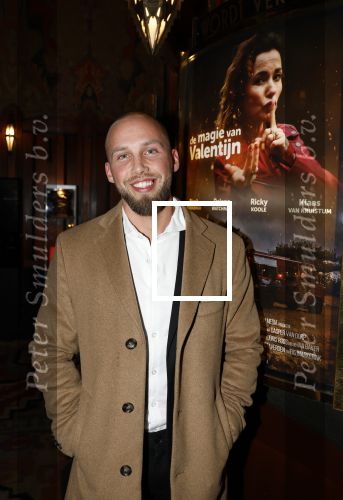 Amsterdam 2 februari 2023
Premiere de Magie van Valentijn in Tuschinski met in de hoofdrol Birgit Schuurman . Iris Hond en Lakshmi speelden de titelsong. Edino v Dorsten