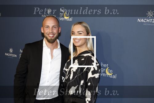 Amsterdam 2 februari 2023
Premiere de Magie van Valentijn in Tuschinski met in de hoofdrol Birgit Schuurman . Iris Hond en Lakshmi speelden de titelsong. Edino v Dorsten met een fan