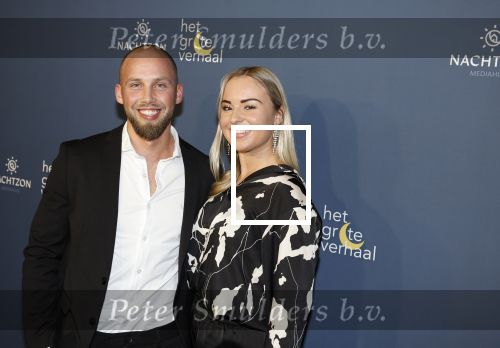 Amsterdam 2 februari 2023
Premiere de Magie van Valentijn in Tuschinski met in de hoofdrol Birgit Schuurman . Iris Hond en Lakshmi speelden de titelsong. Edino v Dorsten met een fan