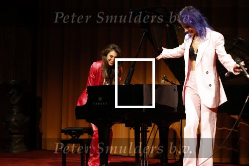 Amsterdam 2 februari 2023
Premiere de Magie van Valentijn in Tuschinski met in de hoofdrol Birgit Schuurman . Iris Hond en Lakshmi speelden de titelsong.