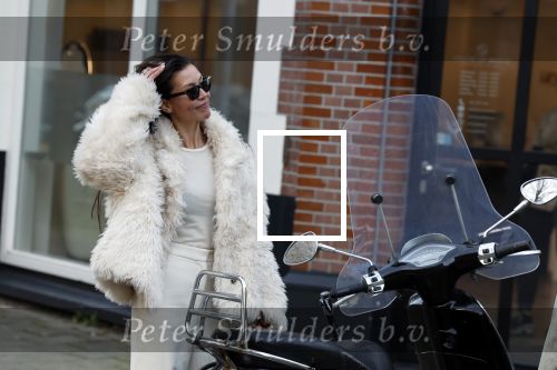 Amsterdam 7 februari 2023
Jaimie Vaes op haar vespa scooter in Amsterdam zuid.