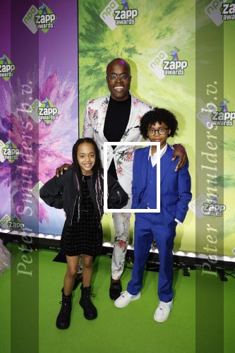 Hilversum 28 januari 2023
Zapp awards in studio 21 .
Jandino Asporaat met kinderen