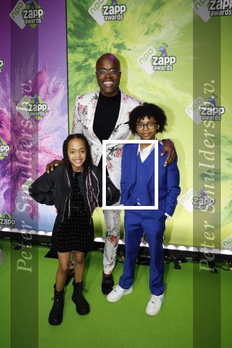 Hilversum 28 januari 2023
Zapp awards in studio 21 . Jandino Asporaat met kinderen