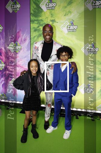 Hilversum 28 januari 2023
Zapp awards in studio 21 . Jandino Asporaat met kinderen