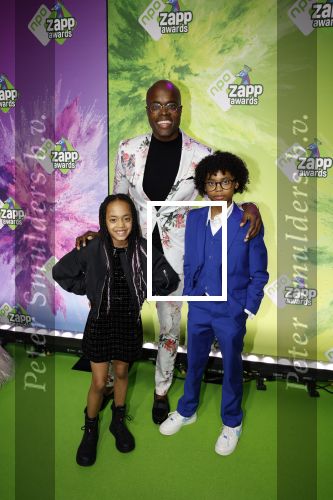 Hilversum 28 januari 2023
Zapp awards in studio 21 . Jandino Asporaat met kinderen