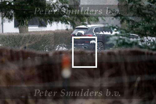 Huizen 21 januari 2023
Jeroen Rietbergen zijn auto staat op het terrein bij het huis van Linda de Mol geparkeerd.