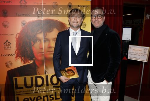 Baarn 28 januari 2023
Premiere liedjes Robert Long in de speeldoos in Baarn.
Kristof Rutsaert (partner Robert Long) met zijn nieuwe partner