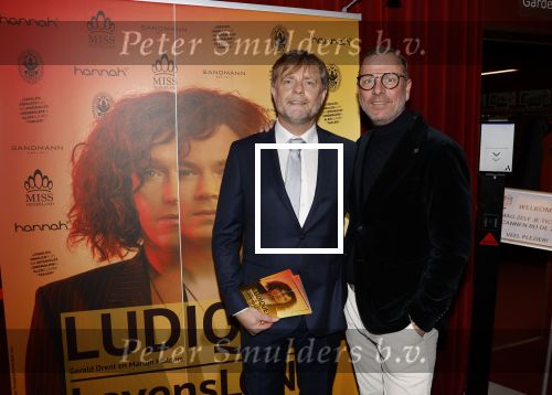 Baarn 28 januari 2023
Premiere liedjes Robert Long in de speeldoos in Baarn.
Kristof Rutsaert (partner Robert Long) met zijn nieuwe partner