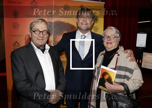 Baarn 28 januari 2023
Premiere liedjes Robert Long in de speeldoos in Baarn.
Kristof Rutsaert en....