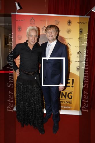 Baarn 28 januari 2023
Premiere liedjes Robert Long in de speeldoos in Baarn.
Kristof Rutsaert en een gast