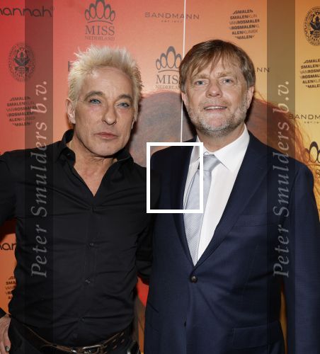 Baarn 28 januari 2023
Premiere liedjes Robert Long in de speeldoos in Baarn.
Kristof Rutsaert en een gast