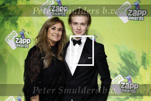 Hilversum 28 januari 2023
Zapp awards in studio 21 . Laura Vlasblom met haar zoon Sem ragas