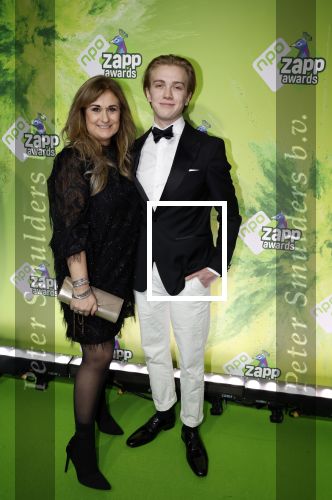 Hilversum 28 januari 2023
Zapp awards in studio 21 . Laura Vlasblom met haar zoon Sem ragas