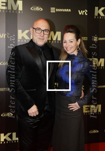 Amsterdam 30 januari 2023
Premiere Klem in Tuschinski met in de hoofdrollen Georgina Verbaan Barry Atsma Jacob Derwig Claudia Vismara Antonio Rampino Zoe Cusell Yenthe Bos en Marie  Mae v Zuilen. Loek Peters met zijn partner Ilse Heus