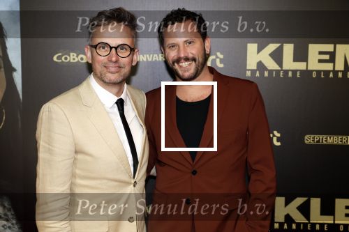 Amsterdam 30 januari 2023
Premiere Klem in Tuschinski met in de hoofdrollen Georgina Verbaan Barry Atsma Jacob Derwig Claudia Vismara Antonio Rampino Zoe Cusell Yenthe Bos en Marie  Mae v Zuilen. Patrick Martens met zijn vriend