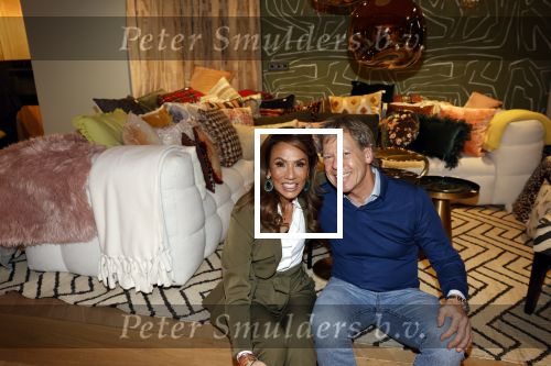 Amsterdam 3 februari 2023
Patty Brard verkoopt vrijwillig haar inboeder bij Decor Amsterdam. Ook sochter Priscilla Nasi en haar Man Antoine zijn aanwezig.