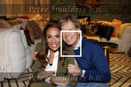 Amsterdam 3 februari 2023
Patty Brard verkoopt vrijwillig haar inboeder bij Decor Amsterdam. Ook sochter Priscilla Nasi en haar Man Antoine zijn aanwezig.