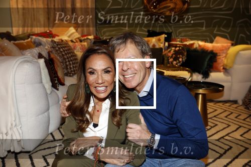Amsterdam 3 februari 2023
Patty Brard verkoopt vrijwillig haar inboeder bij Decor Amsterdam. Ook sochter Priscilla Nasi en haar Man Antoine zijn aanwezig.