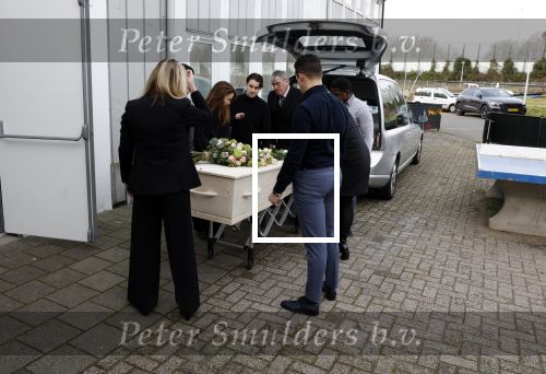 Amsterdam 4 februari 2023
Herdenkingsdienst/Begrafenis Heddy Lester.
Pinkstergemeente Molenkade. Petra Berger is de Begrafenisondernemer