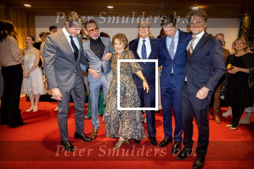 Apeldoorn 15 februari 2023
Prinses Margriet viert haar 80e verjaardag in Orpheus.
Aanwezig Prinses Margriet ,Pieter v Vollenhoven, Prins Maurits , Prinses marilene en hun zoon, Prins Bernhard, Prinses Annette en hun dochter, Prins Pieter Christiaan met Prinses Anita en dochter, Prins Floris en prinses Aimee met hun dochters , Koning Willem Alexander en Koningin Maxima en Prins Constantijn en Perinses Laurentien.