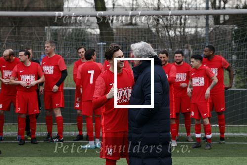 Amsterdam 28 januari 2023
Rene Froger sponsort met de toppers het voetbal elftal waar oa zijn zoons Danny en Maxim . Ook Danilo Kuipers speelt in dit elftal.