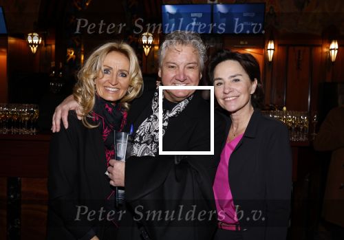 Amsterdam 23 januari 2023
Premiere Smelt met in de hoofdrol Ernst Daniel Smid.
De feestelijke premiere vond plaats in Tuschinski. Rene Froger en zijn vrouw Natasja met Jet de Nijs