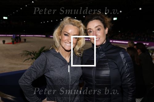 Amsterdam 28 januari 2023
Samantha Steenwijk rijdt op haar paard een kuhr terwijl ze zingt tijdens Jumping Amsterdam in de RAI.