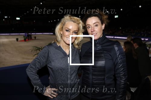 Amsterdam 28 januari 2023
Samantha Steenwijk rijdt op haar paard een kuhr terwijl ze zingt tijdens Jumping Amsterdam in de RAI.