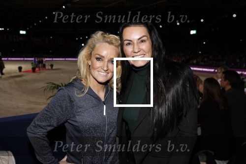 Amsterdam 28 januari 2023
Samantha Steenwijk rijdt op haar paard een kuhr terwijl ze zingt tijdens Jumping Amsterdam in de RAI.