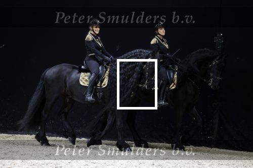 Amsterdam 28 januari 2023
Samantha Steenwijk rijdt op haar paard een kuhr terwijl ze zingt tijdens Jumping Amsterdam in de RAI.