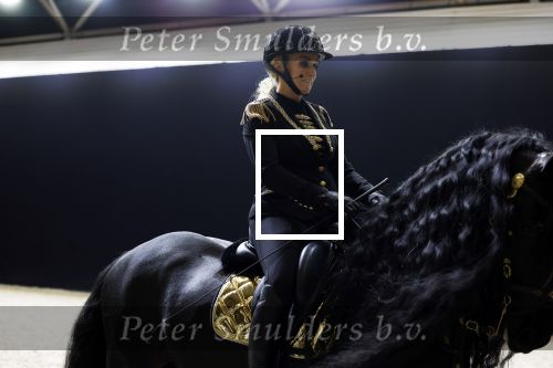 Amsterdam 28 januari 2023
Samantha Steenwijk rijdt op haar paard een kuhr terwijl ze zingt tijdens Jumping Amsterdam in de RAI.
