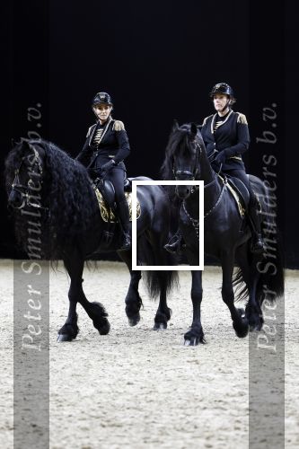 Amsterdam 28 januari 2023
Samantha Steenwijk rijdt op haar paard een kuhr terwijl ze zingt tijdens Jumping Amsterdam in de RAI.