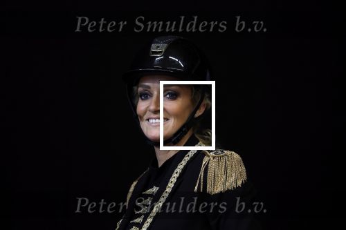 Amsterdam 28 januari 2023
Samantha Steenwijk rijdt op haar paard een kuhr terwijl ze zingt tijdens Jumping Amsterdam in de RAI.