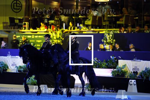 Amsterdam 28 januari 2023
Samantha Steenwijk rijdt op haar paard een kuhr terwijl ze zingt tijdens Jumping Amsterdam in de RAI.