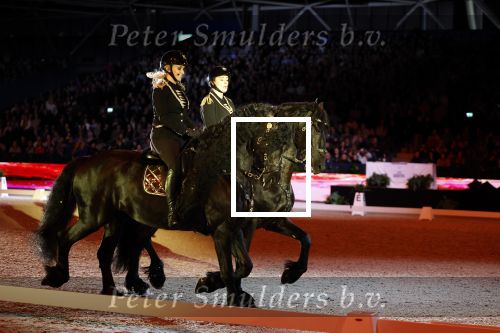 Amsterdam 28 januari 2023
Samantha Steenwijk rijdt op haar paard een kuhr terwijl ze zingt tijdens Jumping Amsterdam in de RAI.