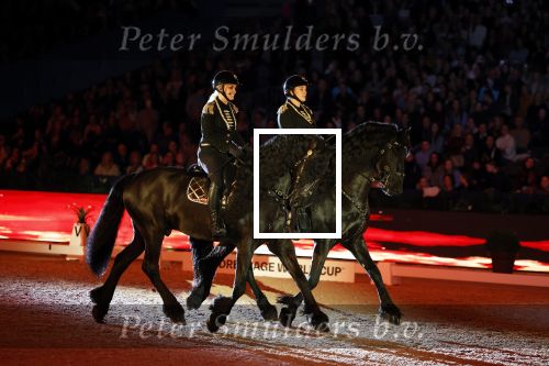 Amsterdam 28 januari 2023
Samantha Steenwijk rijdt op haar paard een kuhr terwijl ze zingt tijdens Jumping Amsterdam in de RAI.