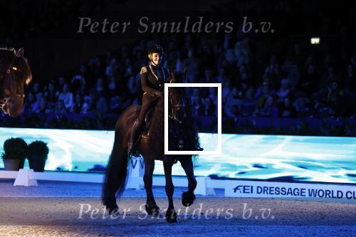 Amsterdam 28 januari 2023
Samantha Steenwijk rijdt op haar paard een kuhr terwijl ze zingt tijdens Jumping Amsterdam in de RAI.