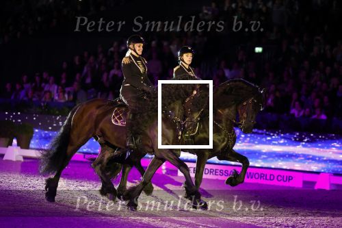 Amsterdam 28 januari 2023
Samantha Steenwijk rijdt op haar paard een kuhr terwijl ze zingt tijdens Jumping Amsterdam in de RAI.